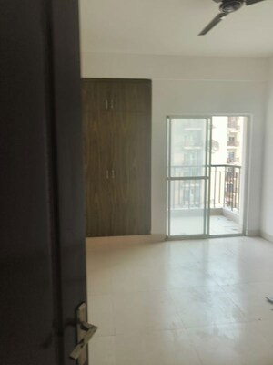 3 BHK Apartment For Rent in Gardenia Golf City, Sector 75