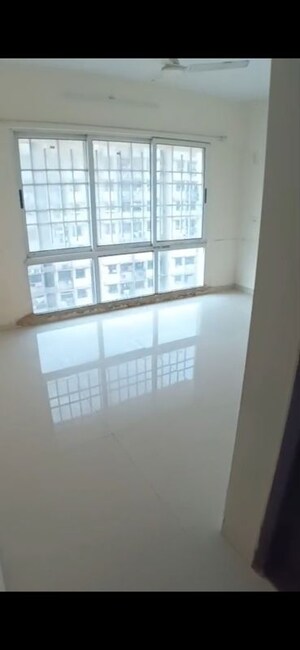 Room in 2 BHK Apartment at Poddar Shri Ganesh Apartment, Goregaon West – for Rent