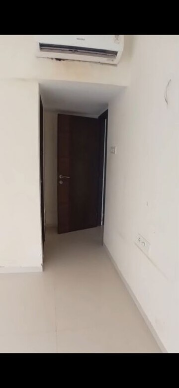 2 BHK Apartment For Rent in Poddar Shri Ganesh Apartment, Goregaon West