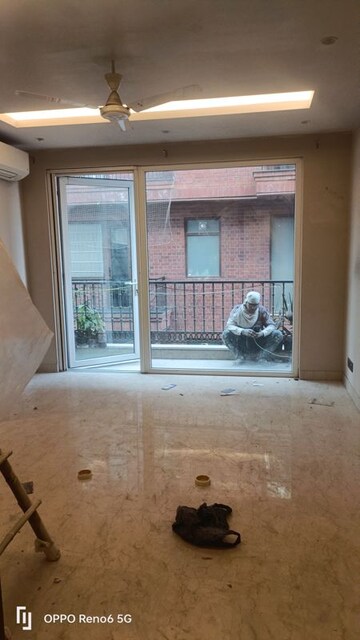 Room in 4 BHK Builder Floor at Greater Kailash I – for Rent