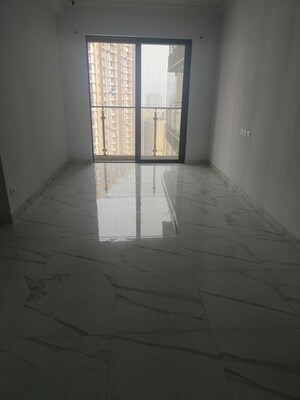 Room in 2 BHK Apartment at Risland The Icon, Dhokali – for Rent