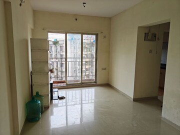 Room in 2 BHK Apartment at Jivraj Park – for Rent