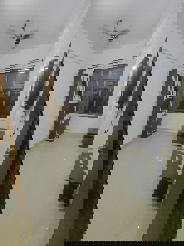 2 BHK 885 Sq.Ft. Apartment in Lake Home