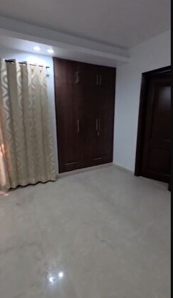 4 BHK + Servant Room Builder Floor For Sale in Nehru Enclave