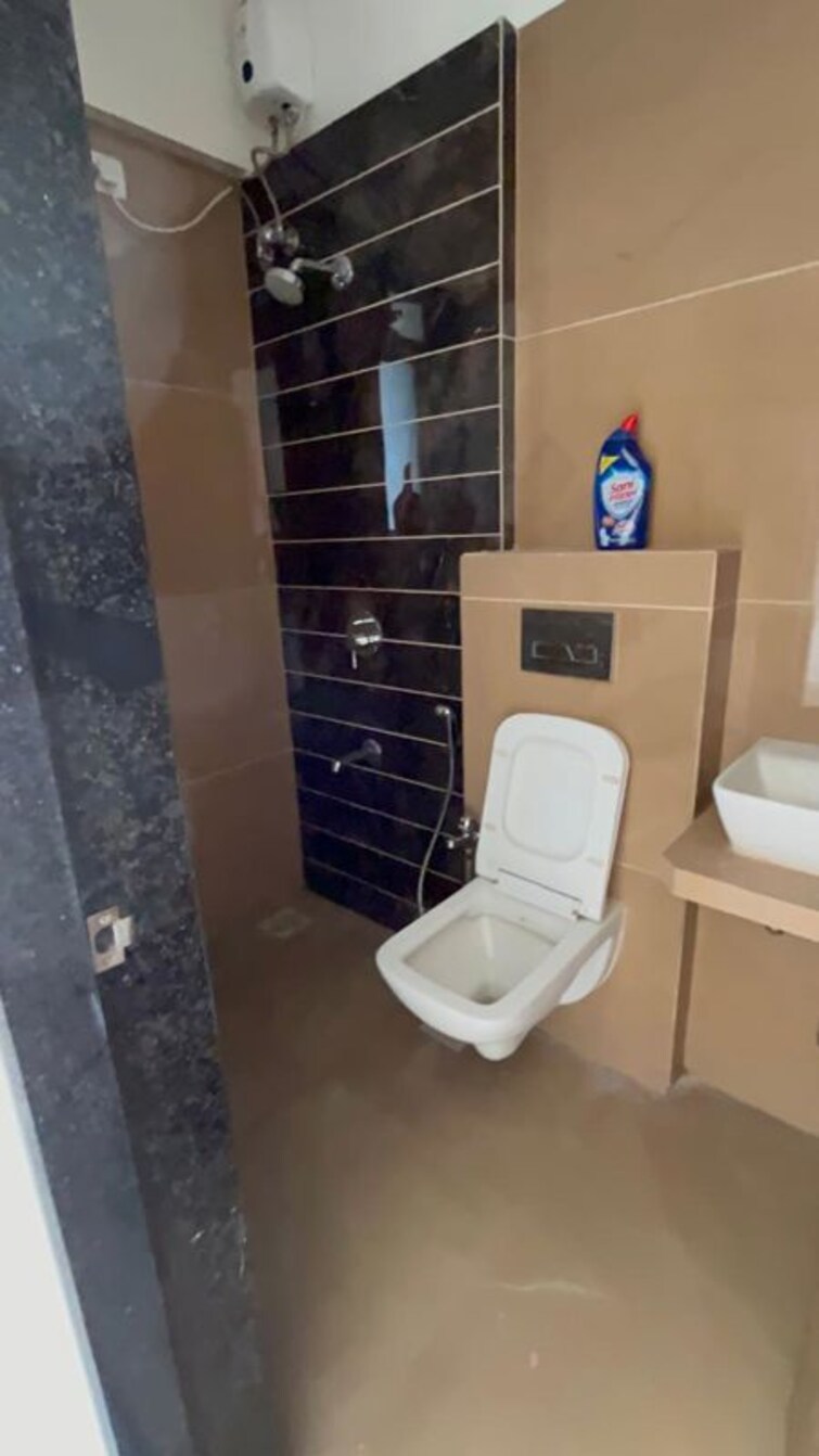 Bathroom, sain vihar 2 Bedroom 1488 Sq.Ft. Builder Floor In Sain Vihar Ghaziabad 9962205