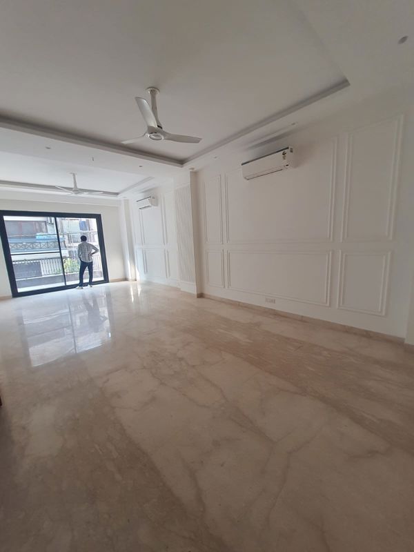 3 BHK + Servant Room Builder Floor For Rent in Kalkaji