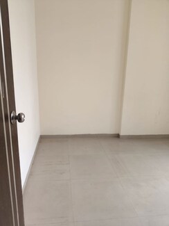 1 BHK + Extra Room Apartment For Rent in Neha Galaxy