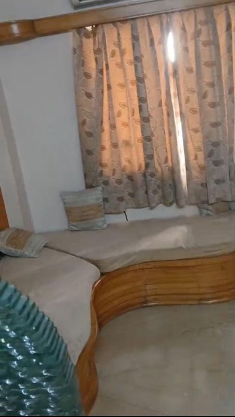 Bathroom, bikar-nivas 4 Bedroom 2100 Sq.Ft. Apartment In Bhawanipore Kolkata 9962265