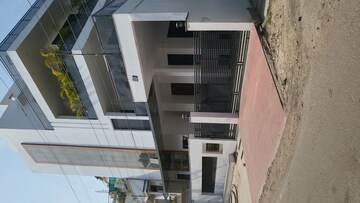 Showroom For Rent in Vipul Khand