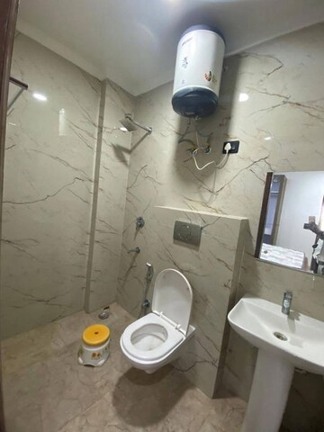Bathroom in 1 BHK Builder Floor at Palm Residency Chhatarpur, Chattarpur – for Rent