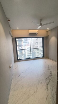 3 BHK + Pooja Room Apartment For Rent in Santacruz West