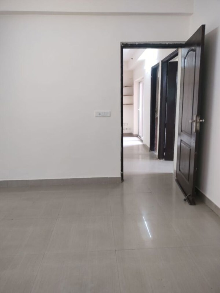 Room, jm-aroma 3 Bedroom 1850 Sq.Ft. Apartment In Sector 75 Noida 9962386