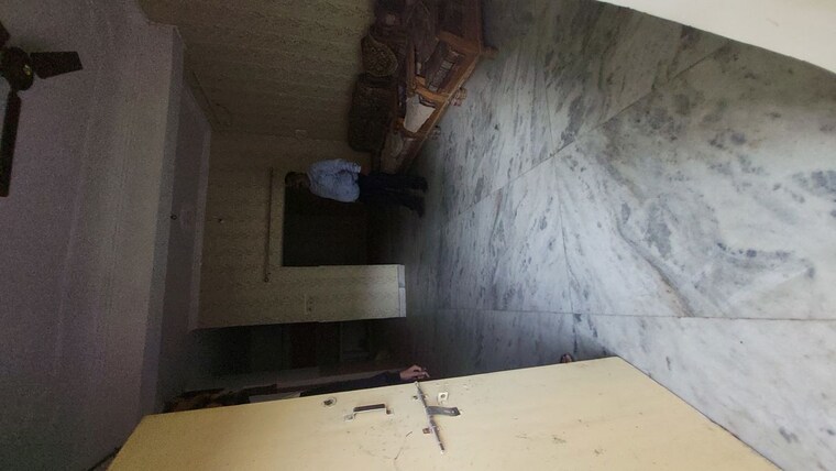Room, tulsi-plaza-indira-nagar 3 Bedroom 535 Sq.Ft. Independent House In Indira Nagar Lucknow 9962402