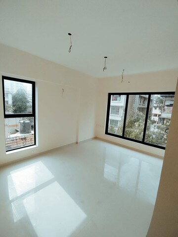 Room in 2 BHK Apartment at Khar Laxmi Nivas, Khar West – for Sale