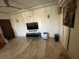 Team Area in 3.5 BHK Apartment at Hiranandani Meadows, Manpada – for Rent