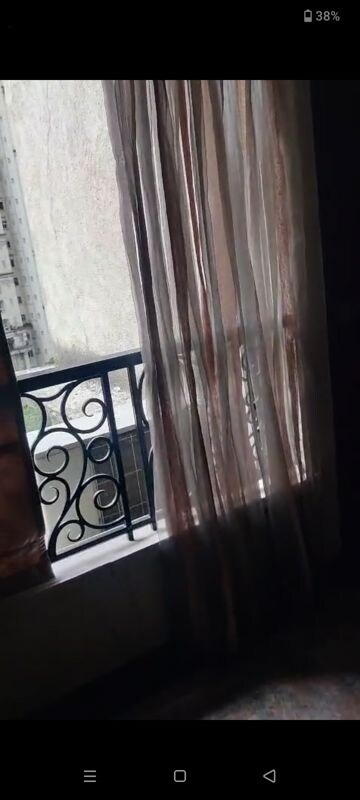 Furnished Amenities in 3.5 BHK Apartment at Hiranandani Meadows, Manpada – for Rent