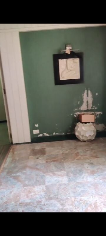 Bathroom in 3.5 BHK Apartment at Hiranandani Meadows, Manpada – for Rent