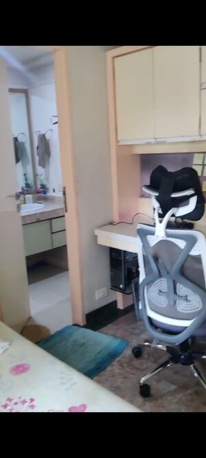 Team Area in 3.5 BHK Apartment at Hiranandani Meadows, Manpada – for Rent