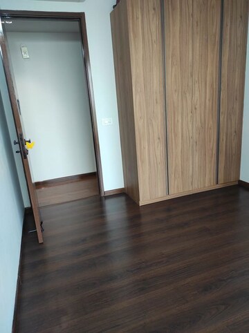 Room in 3 BHK Apartment at Krisumi Waterfall Residences, Sector 36a – for Rent