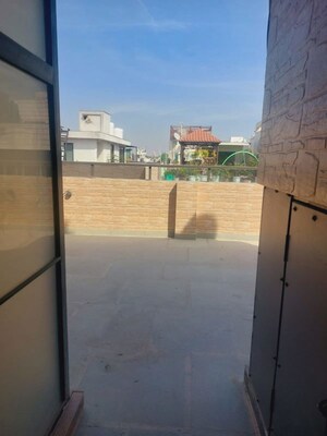 3 BHK Apartment – Entrance View at Panchsheel Enclave - for Rent