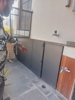 Master Bedroom in 3 BHK Apartment at Panchsheel Enclave – for Rent