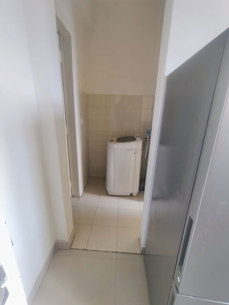 Bathroom, emaar-mgf-the-palm-drive-villas 4 Bedroom 2200 Sq.Ft. Apartment In Sector 66 Gurgaon 9962479