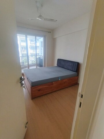 Room in 4 BHK Apartment at Emaar MGF The Palm Drive Villas, Sector 66 – for Rent