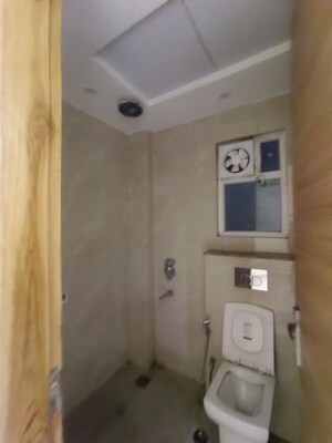 Furnished Amenities in 2 BHK Apartment at Signature Global City, Sector 37d – for Rent