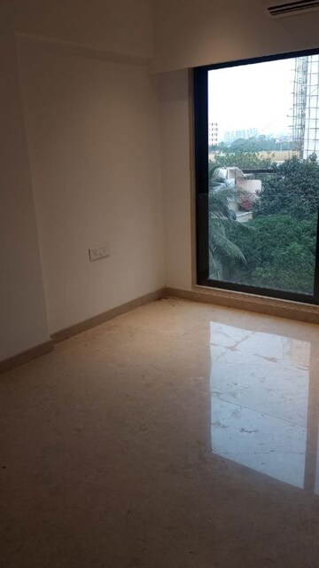 Room in 2 BHK Apartment at Bandra West – for Rent