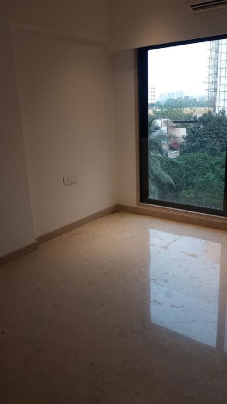 Room, bandra west 2 Bedroom 700 Sq.Ft. Apartment In Bandra West Mumbai 9962508