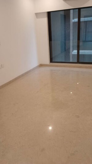 Room in 2 BHK Apartment at Bandra West – for Rent