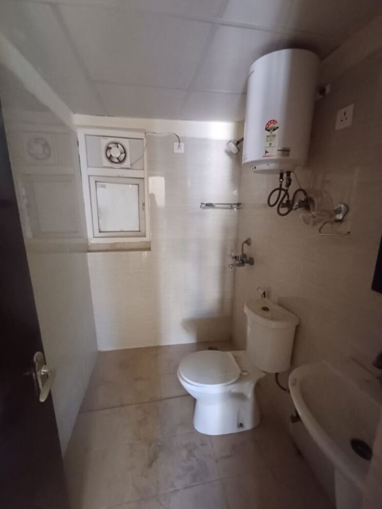 Bathroom, nirala-greenshire 2.5 Bedroom 1060 Sq.Ft. Apartment In Sector 2 Greater Noida Greater Noida 9962534