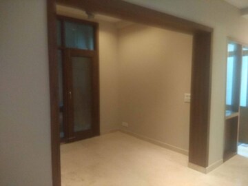 Room in 3 BHK Apartment at Panchsheel Enclave – for Rent