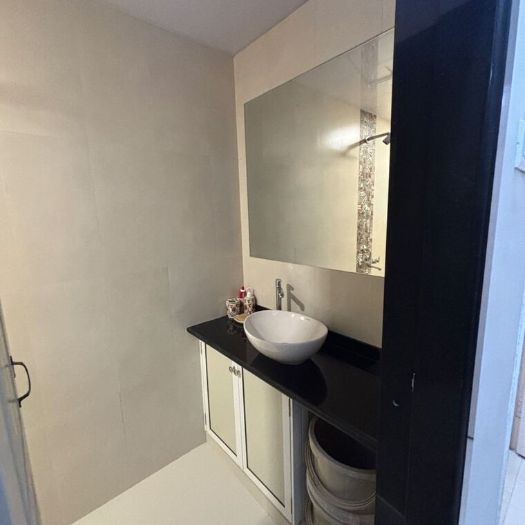 Bathroom, lok-rachana 2 Bedroom 758 Sq.Ft. Apartment In Moti Nagar Mumbai 9962544