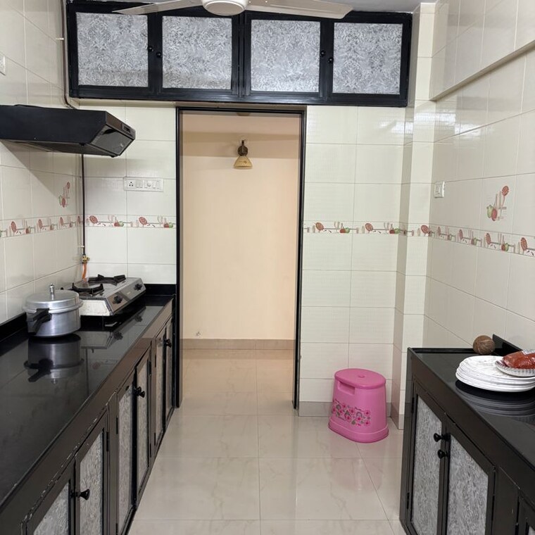 Kitchen, lok-rachana 2 Bedroom 758 Sq.Ft. Apartment In Moti Nagar Mumbai 9962544