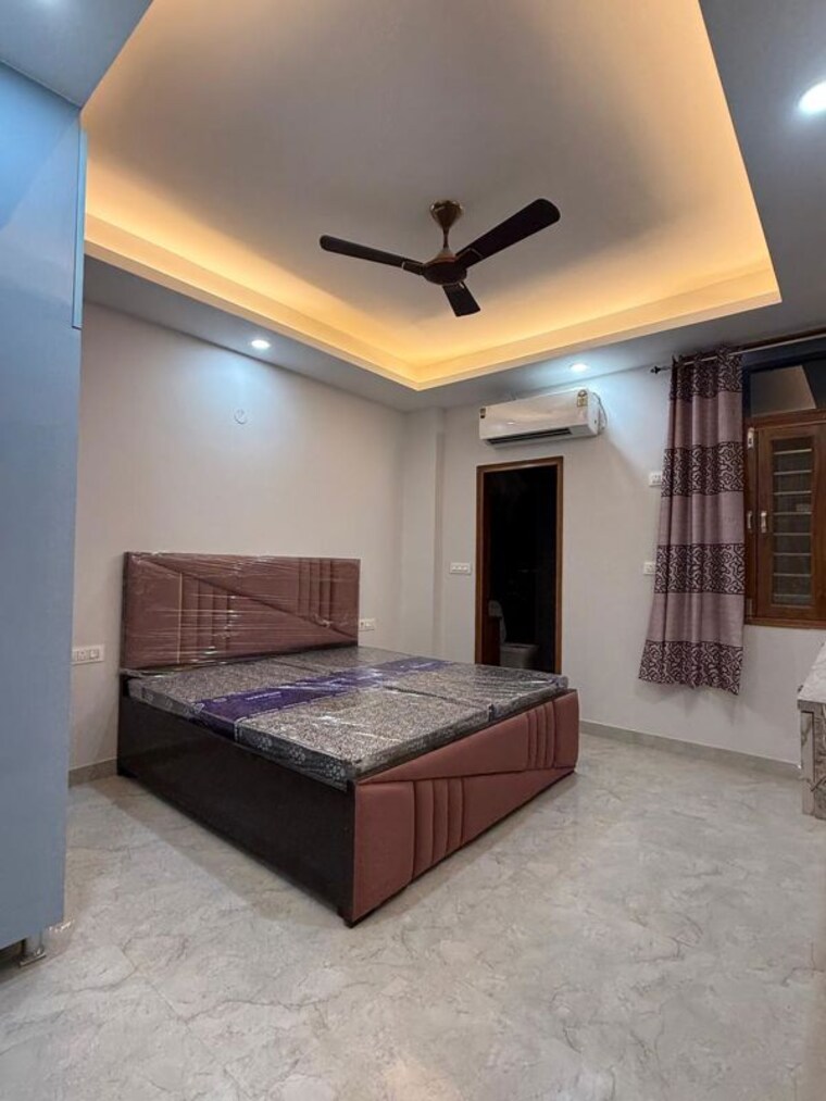 Bedroom, shivalik colony 3 Bedroom 1800 Sq.Ft. Apartment In Shivalik Colony Delhi 9962554