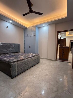Bedroom in 3 BHK Apartment at Shivalik Colony – for Rent