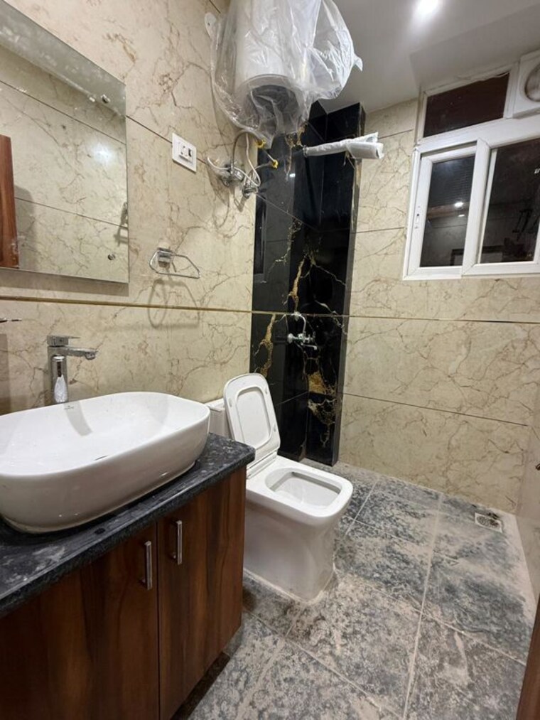 Kitchen, shivalik colony 3 Bedroom 1800 Sq.Ft. Apartment In Shivalik Colony Delhi 9962554