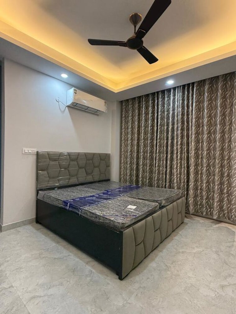 Bedroom, shivalik colony 3 Bedroom 1800 Sq.Ft. Apartment In Shivalik Colony Delhi 9962554