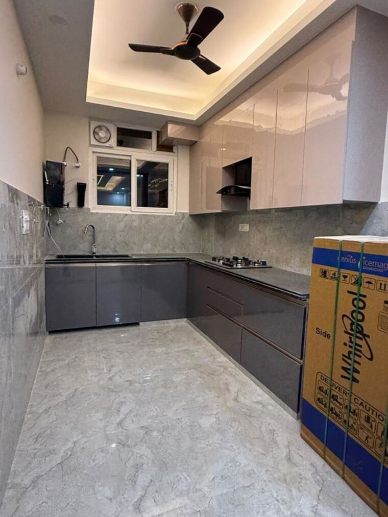 Kitchen, shivalik colony 3 Bedroom 1800 Sq.Ft. Apartment In Shivalik Colony Delhi 9962554