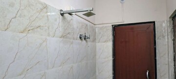 Bathroom in 2 BHK Builder Floor at Husainganj – for Rent