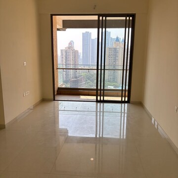 Room in 2 BHK Apartment at Prestige Siesta, Ghati Pada – for Rent