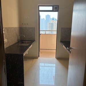 Room in 2 BHK Apartment at Prestige Siesta, Ghati Pada – for Rent