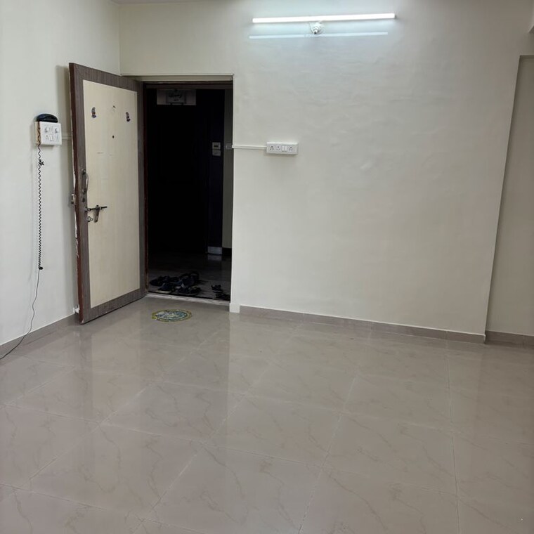 Room, seth-cypress-chs 1 Bedroom 585 Sq.Ft. Apartment In Veena Nagar Mumbai 9962509