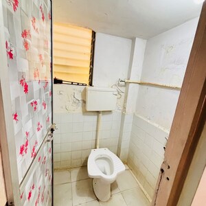 Bathroom in 1 BHK Apartment at Mulund West – for Sale