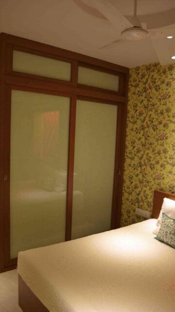 Bedroom in 2 BHK Apartment at Bandra West – for Rent