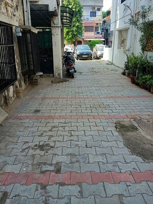 Parking in 2 BHK Apartment at Naranpura – for Rent