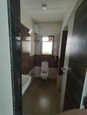 Bathroom in 1 BHK Apartment at Andheri West – for Rent