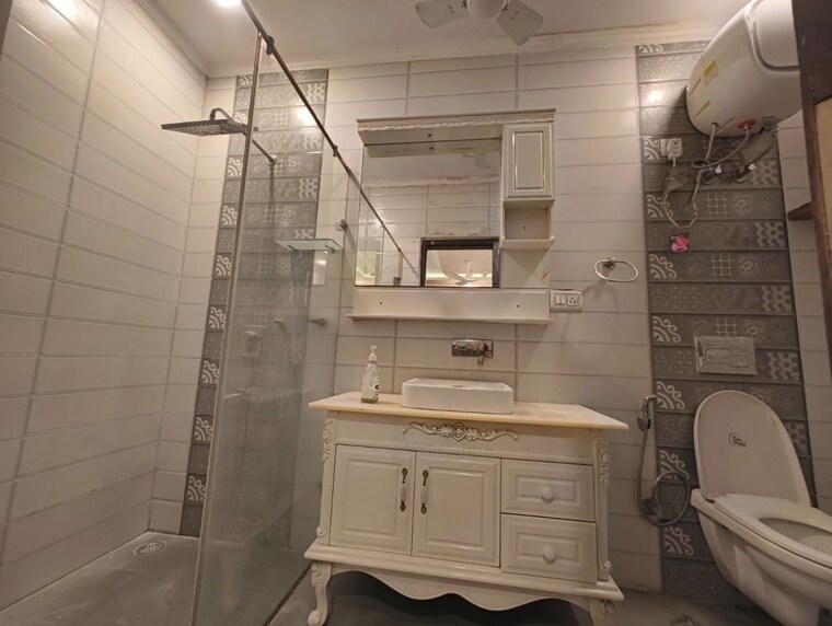 Exterior View, greater kailash i 2 Bedroom 208 Sq.Yd. Builder Floor In Greater Kailash I Delhi 9962614