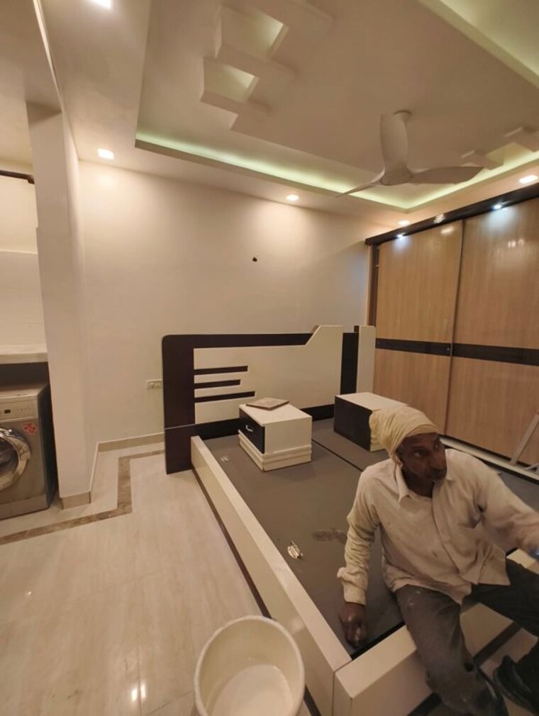 Master Bedroom, greater kailash i 2 Bedroom 208 Sq.Yd. Builder Floor In Greater Kailash I Delhi 9962614